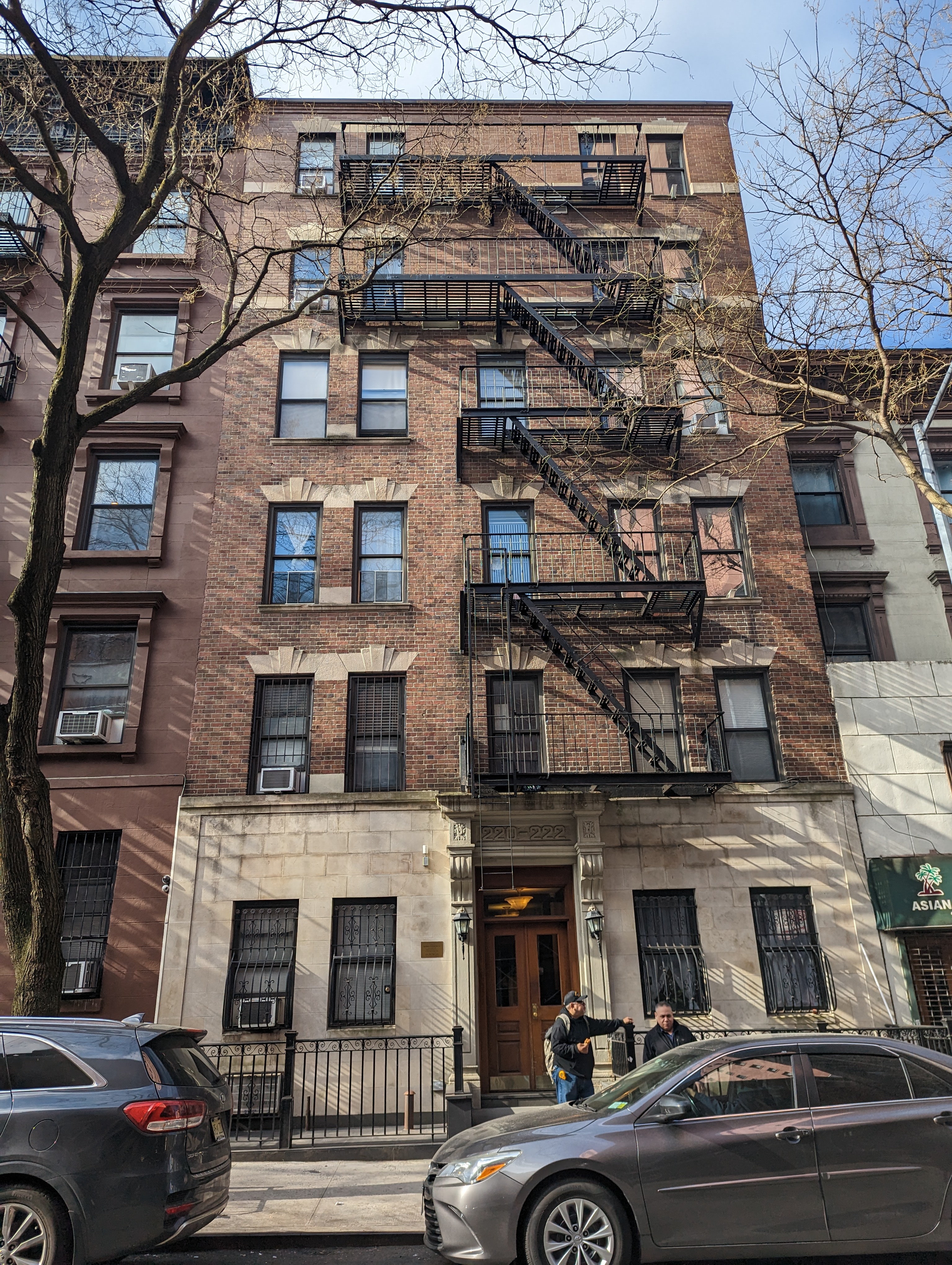 220 West 104th Street