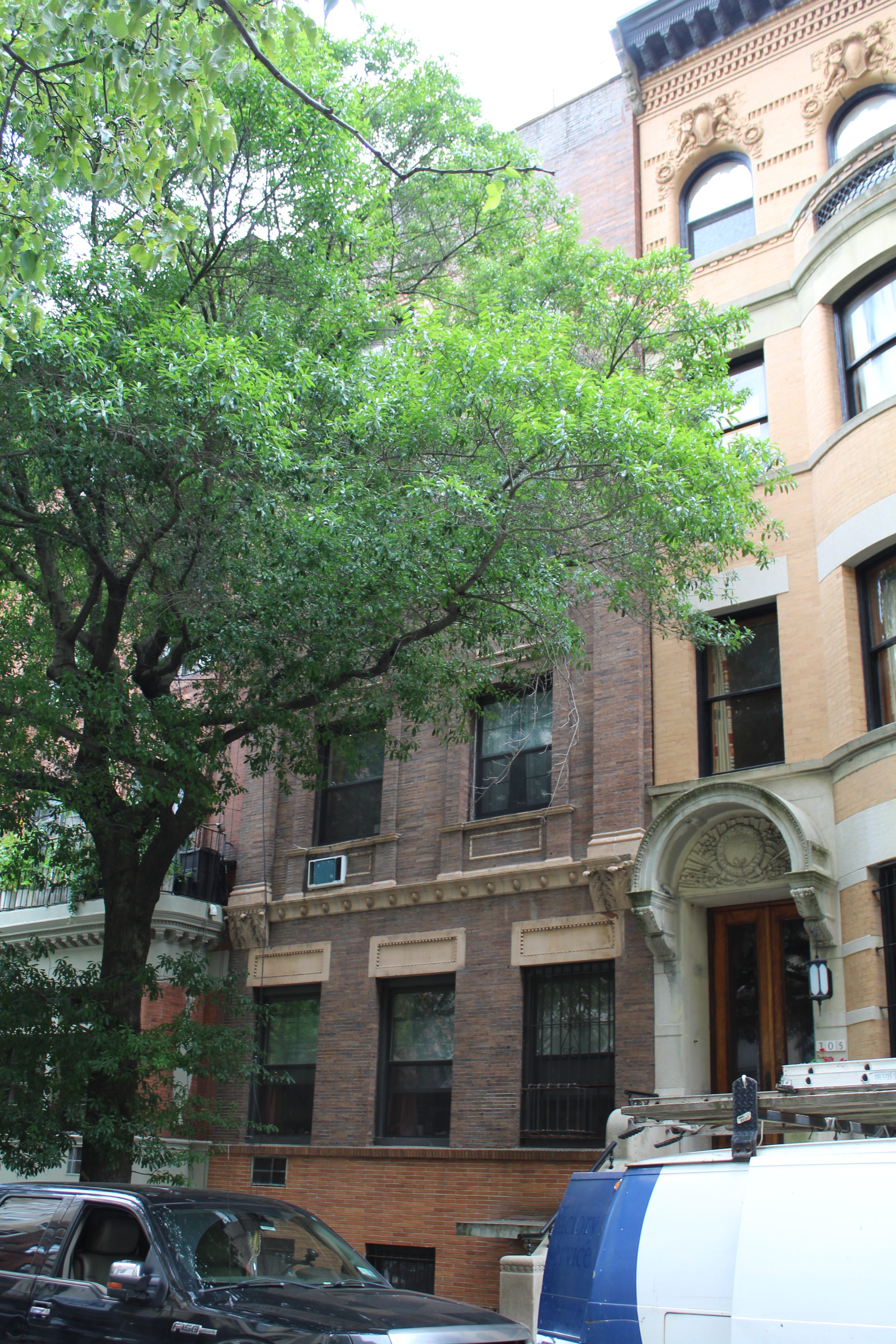 307 West 76th Street