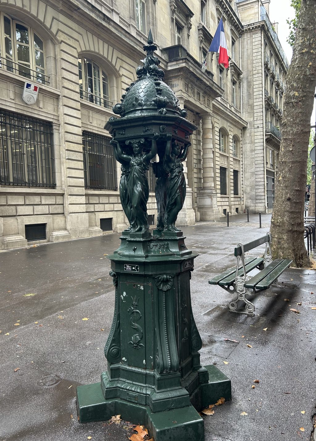 Color image of a typical Wallace Fountain in Paris