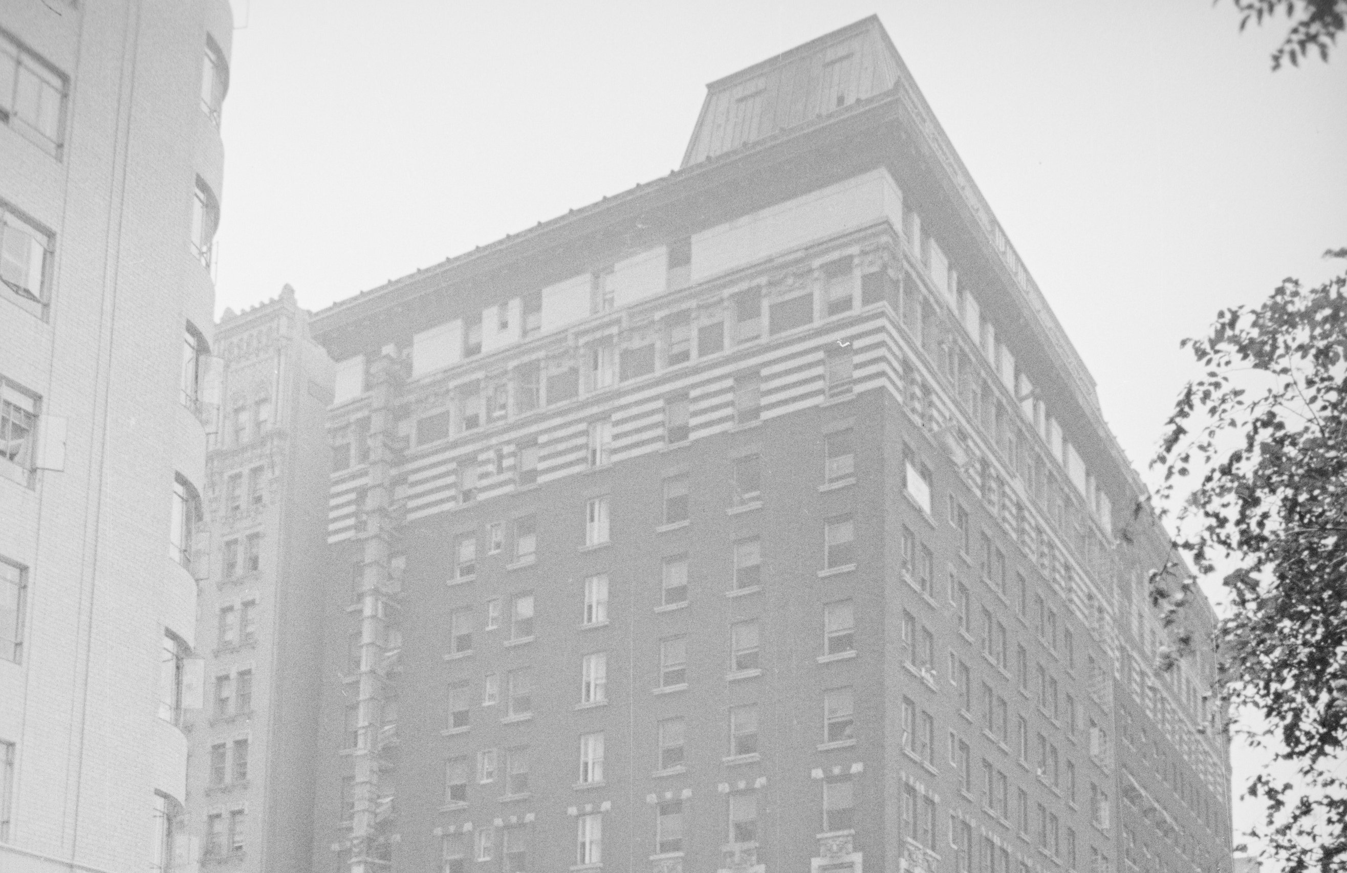 B&W tax photo of 137 Riverside Drive, Courtesy of the NYC Municipal Archive.