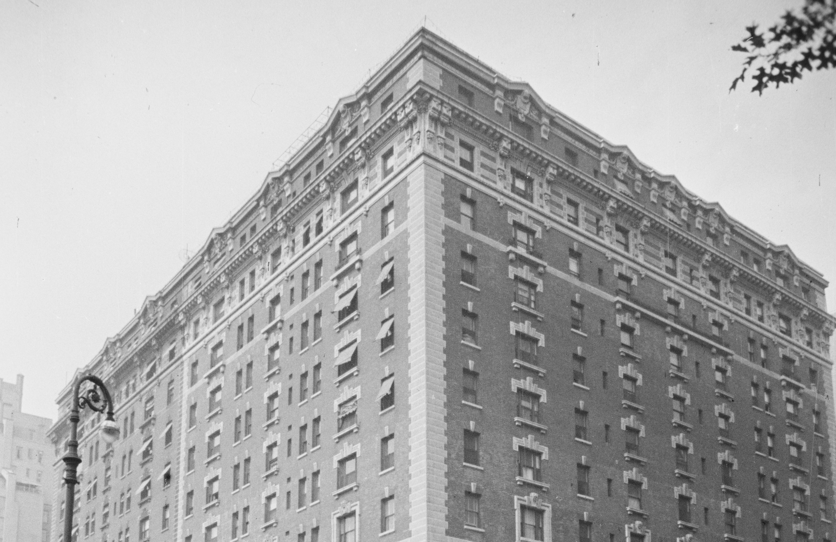 B&W tax photo of 2 West 86th Street, courtesy of NYC Municipal Archives.