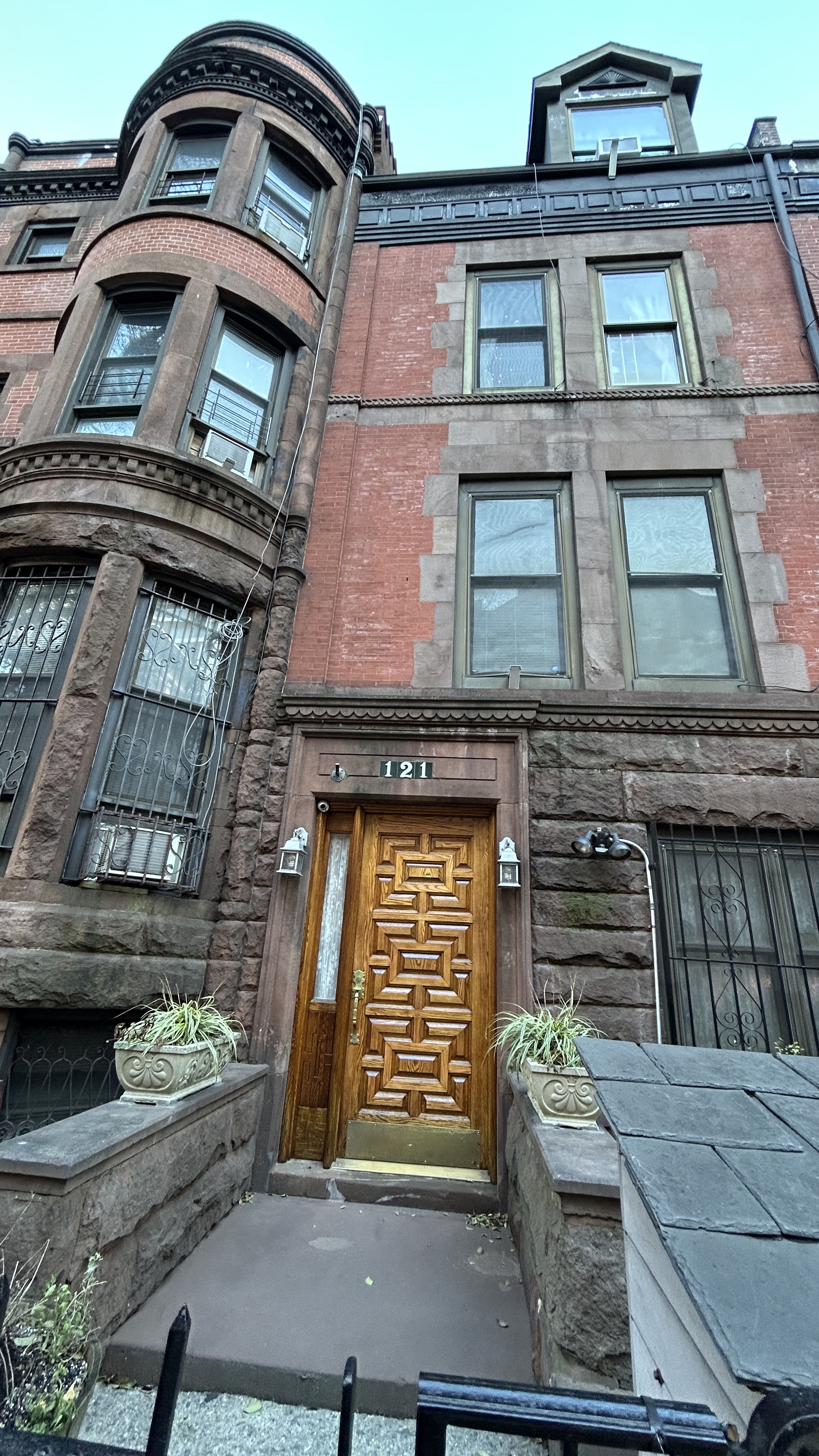 121 West 95th Street