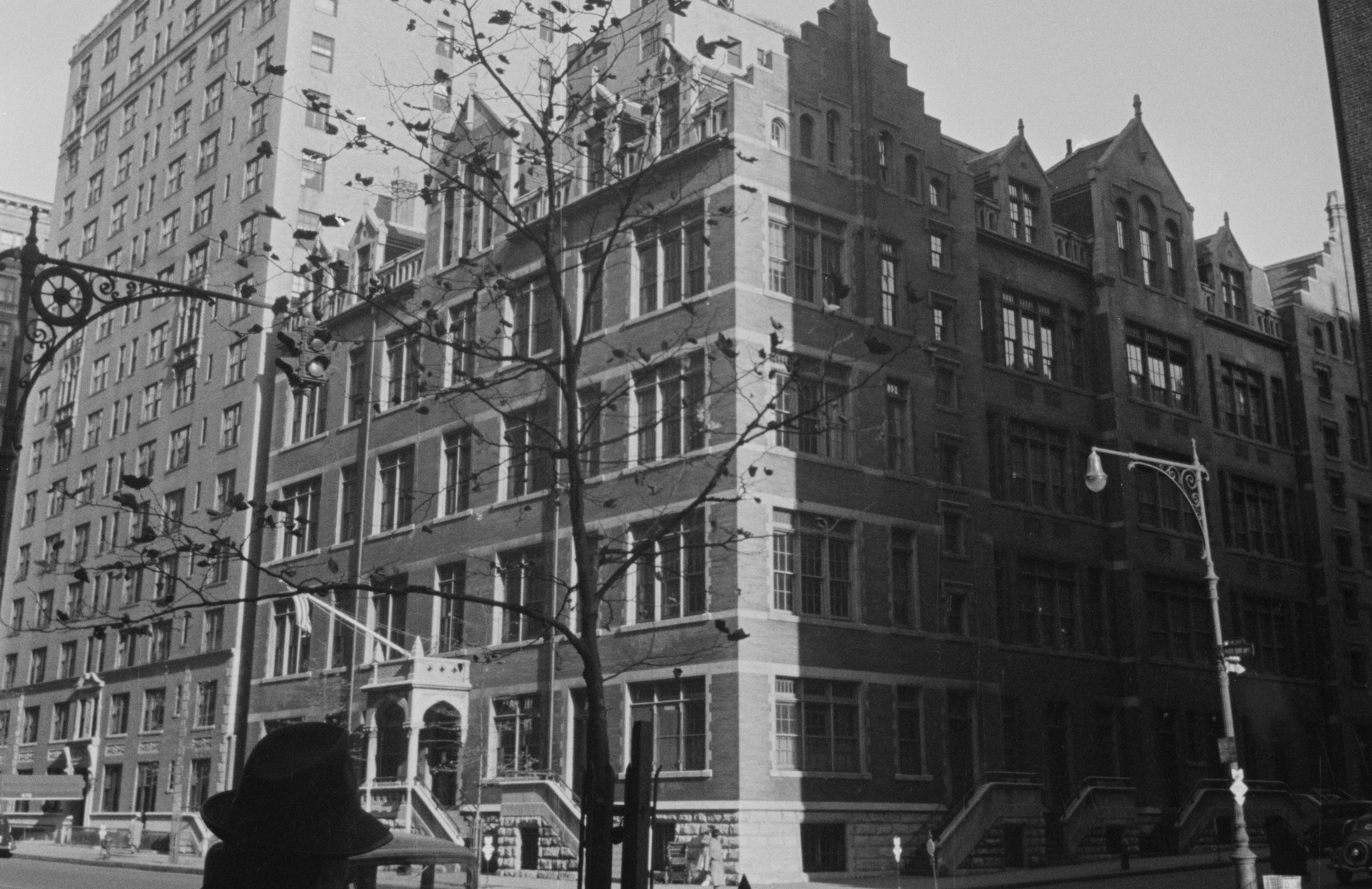 B&W Tax Photo of 460 West End Ave. Courtesy of NYC Municipal Archives.