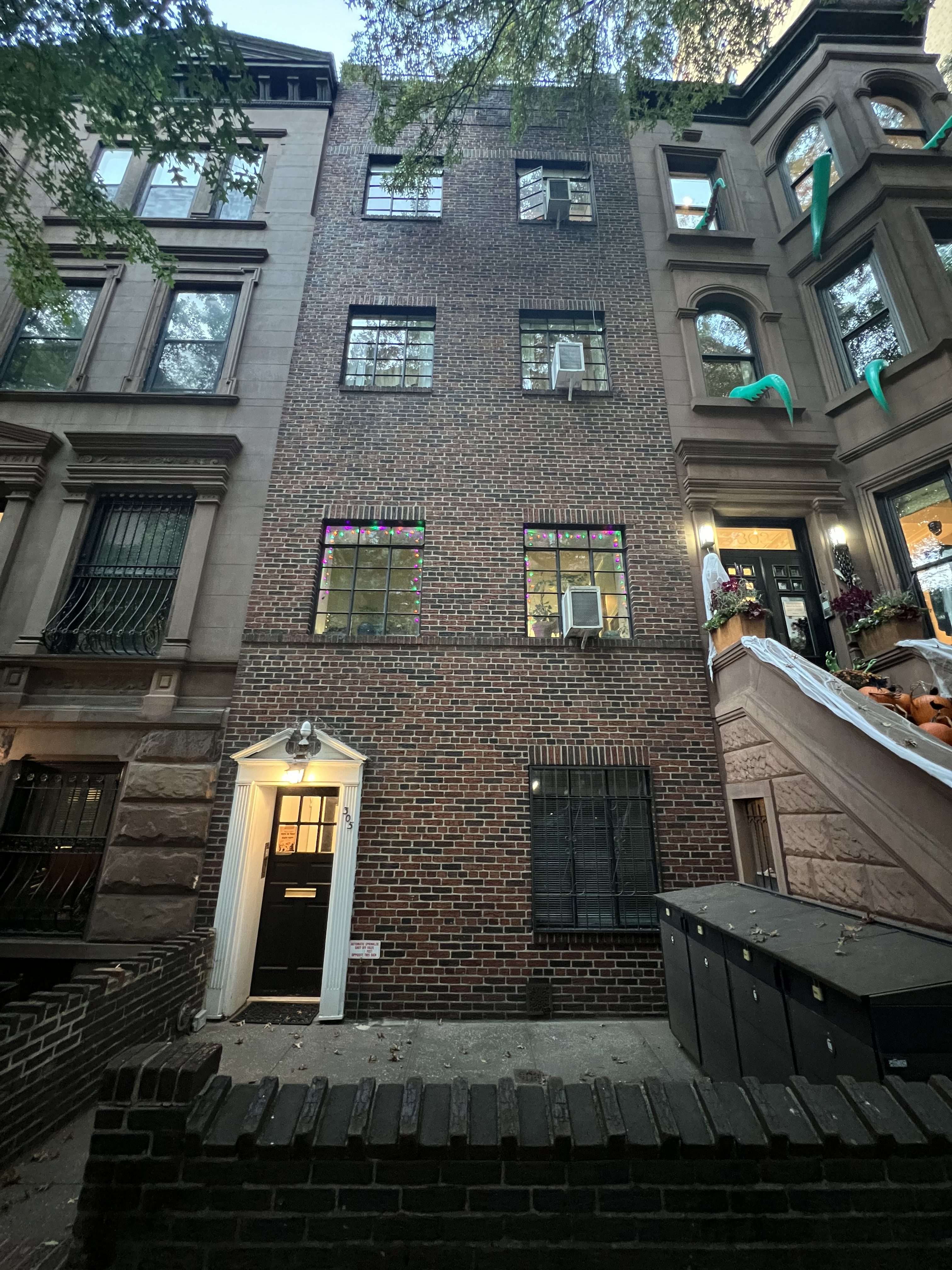 305 West 87th Street