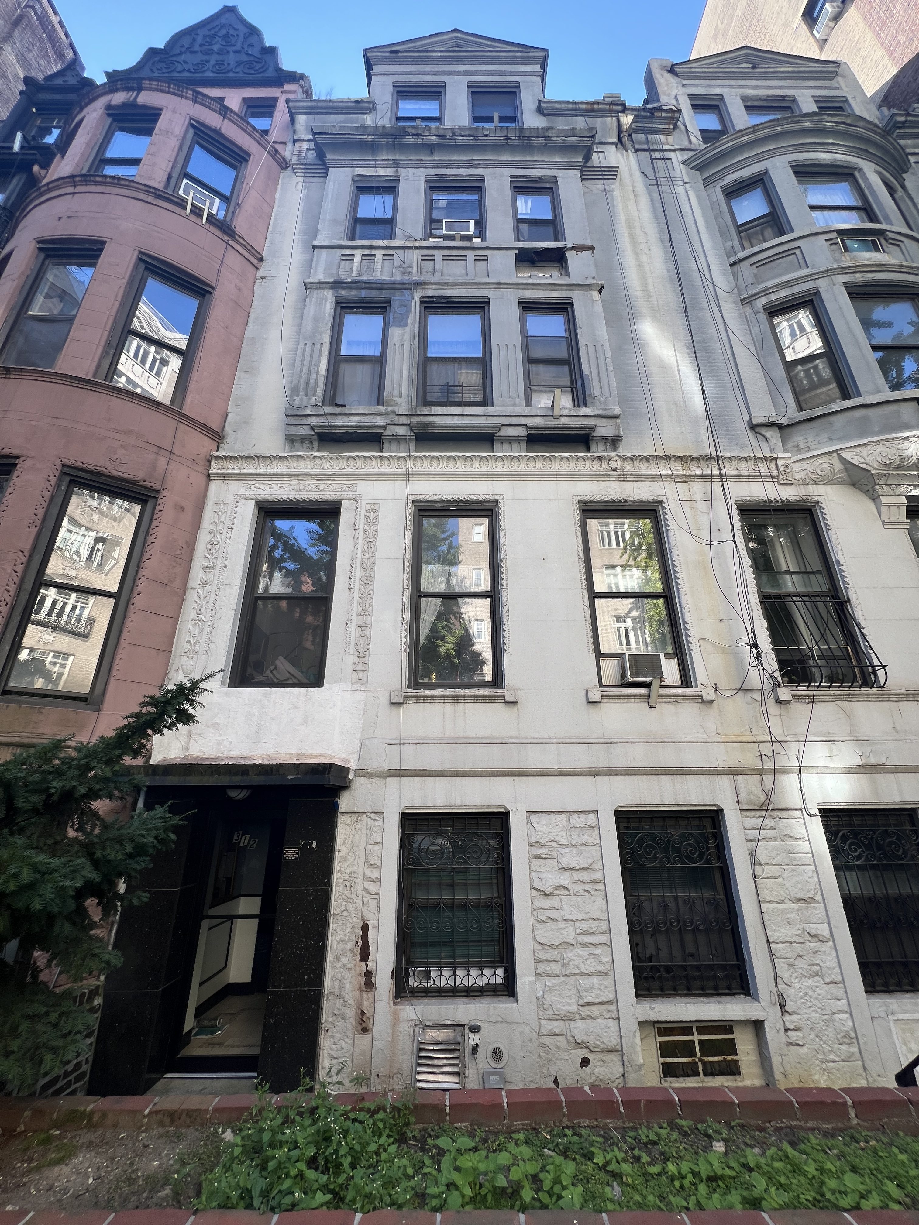 312 West 89th Street