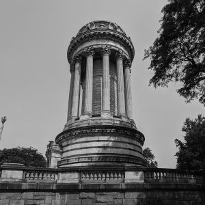 B&W Photo of Soldiers and Sailors Monument